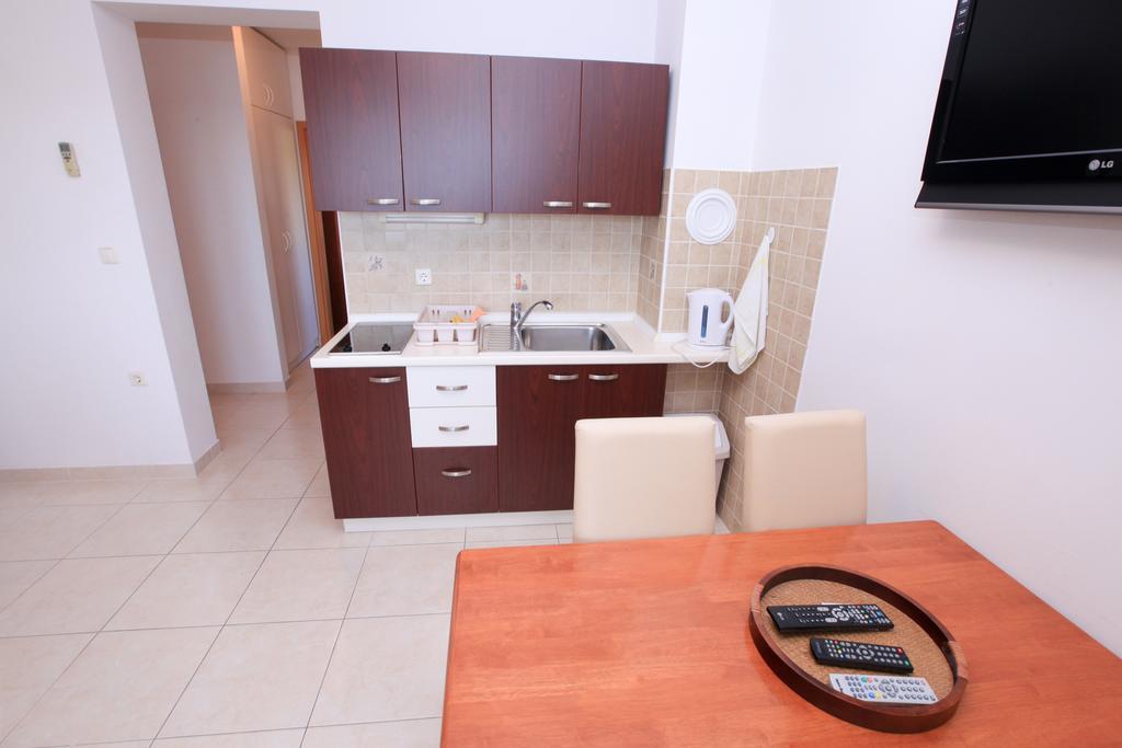 Apartments Miroslav Povljana Εξωτερικό φωτογραφία
