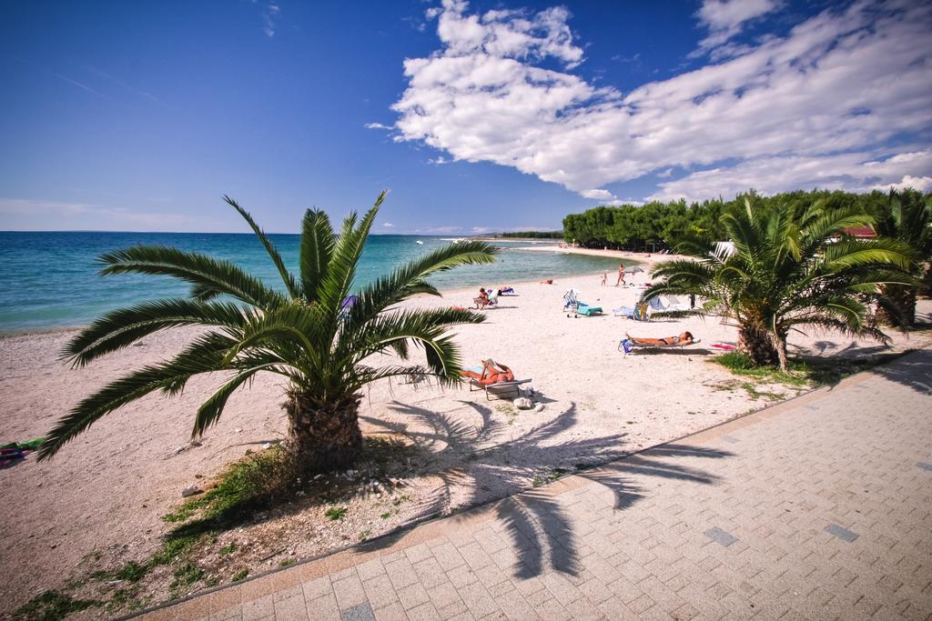 Apartments Miroslav Povljana Εξωτερικό φωτογραφία